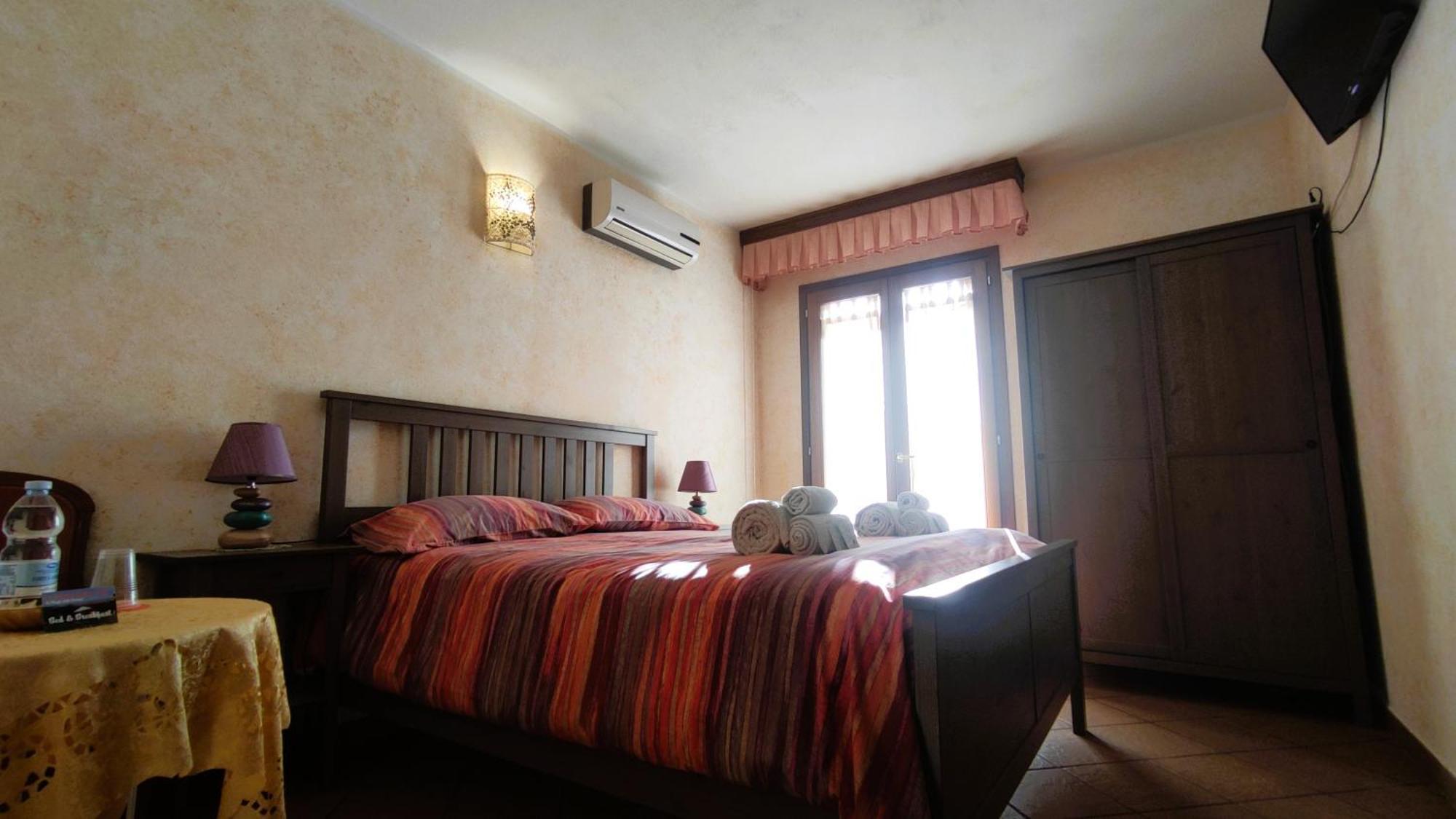 Grotta Delle Fate Bed & Breakfast Ossi ภายนอก รูปภาพ